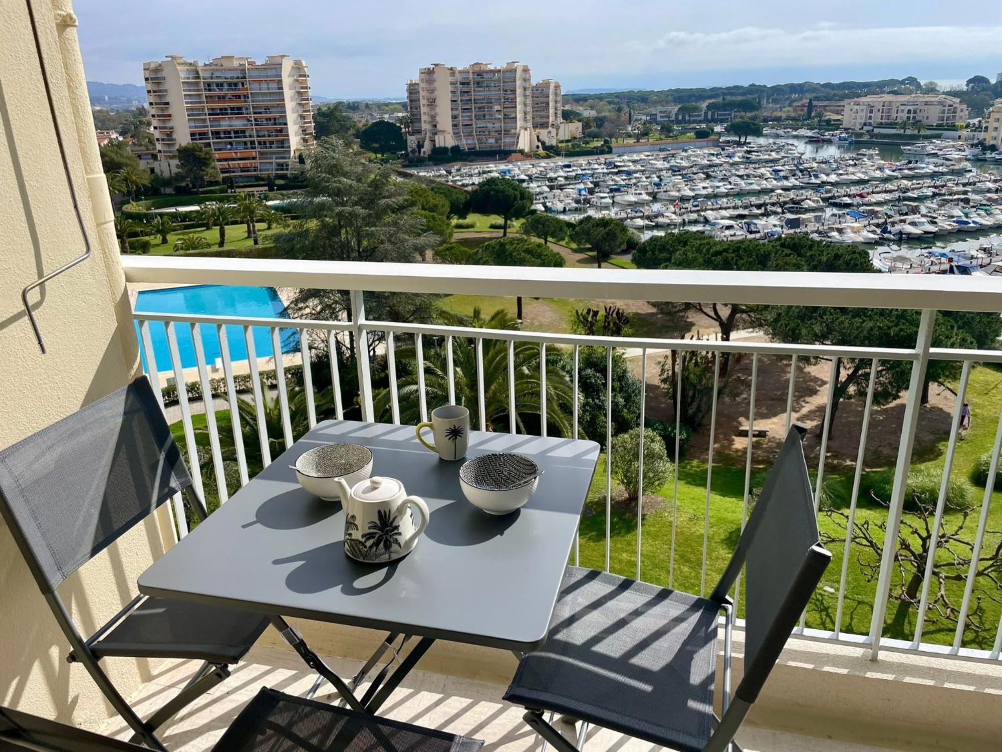 Studio Avec Vue Sur Marina Et Mer - 2 Adultes Et 1 Enfant Maximum Mandelieu Exteriér fotografie