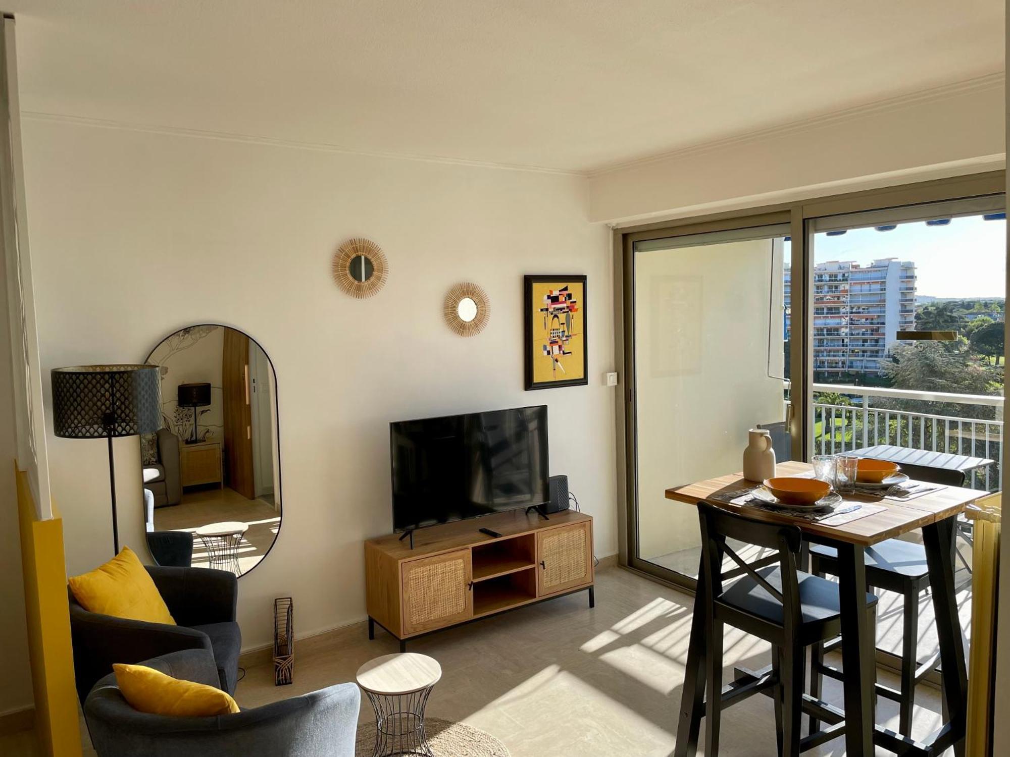 Studio Avec Vue Sur Marina Et Mer - 2 Adultes Et 1 Enfant Maximum Mandelieu Exteriér fotografie